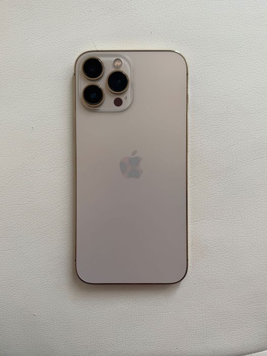 Като нов. iPhone 13 Pro Max 128 GB. Екран 6.7 инча
