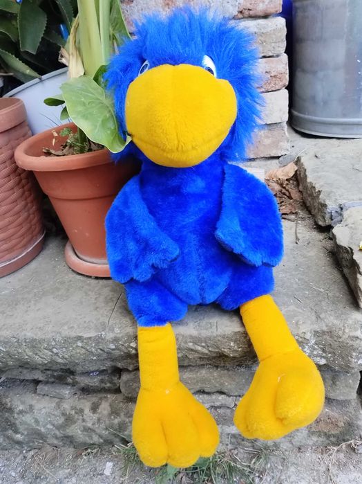 Големи и малки плюшени играчки