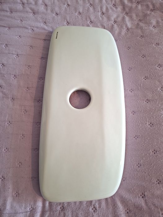 Крышка от сливного бачка