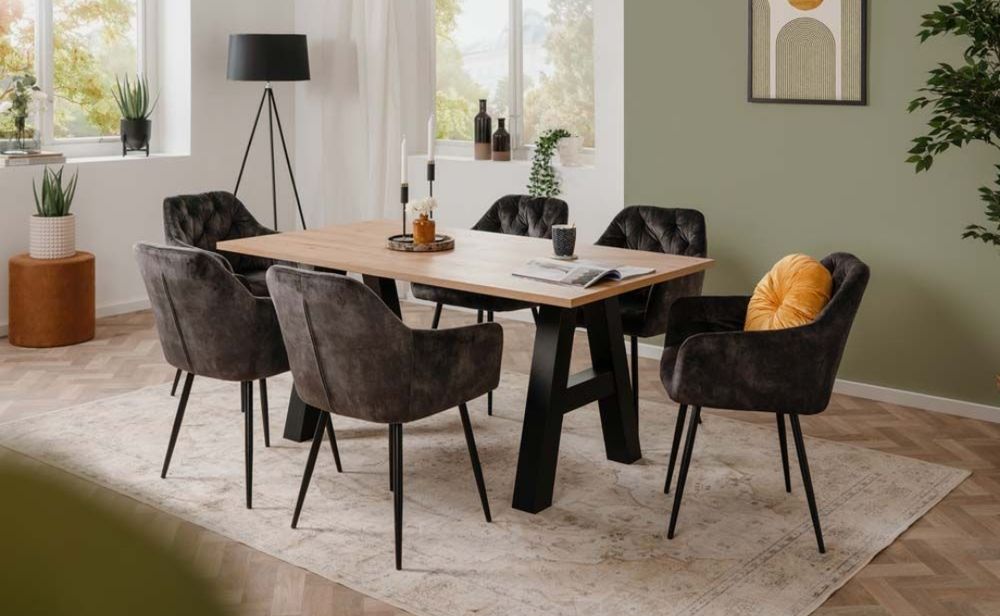 Разтегателна трапезна маса