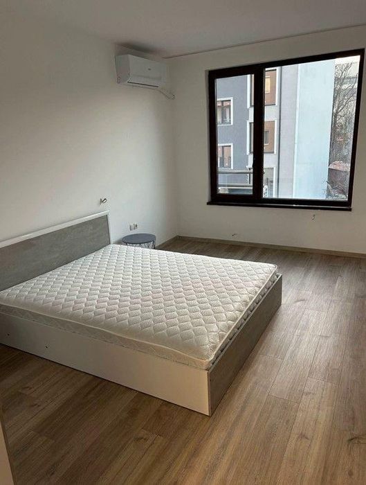 Дава се под наем Тристаен апартамент в София, Център - 96 кв.м за 896.58 € - Снимка #3