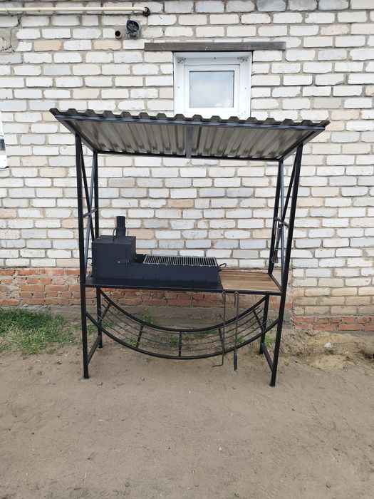 Мангал с крышей.