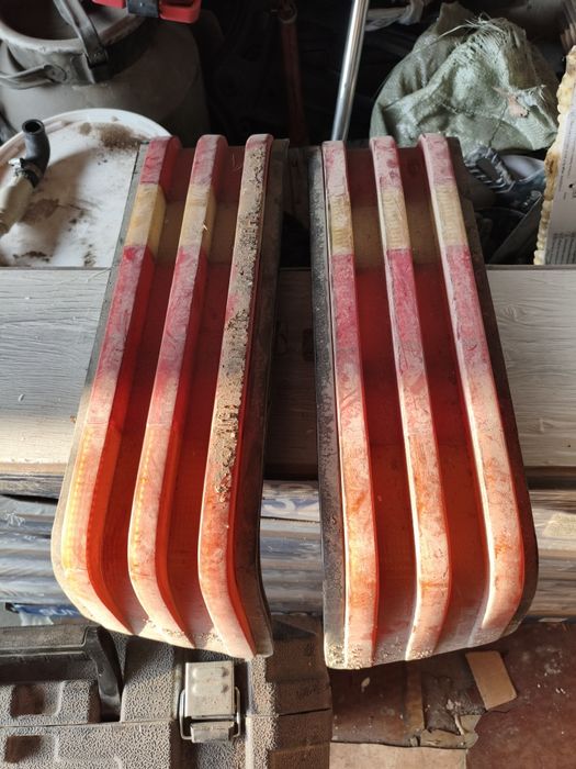 Продам задний фары Мерседес 190