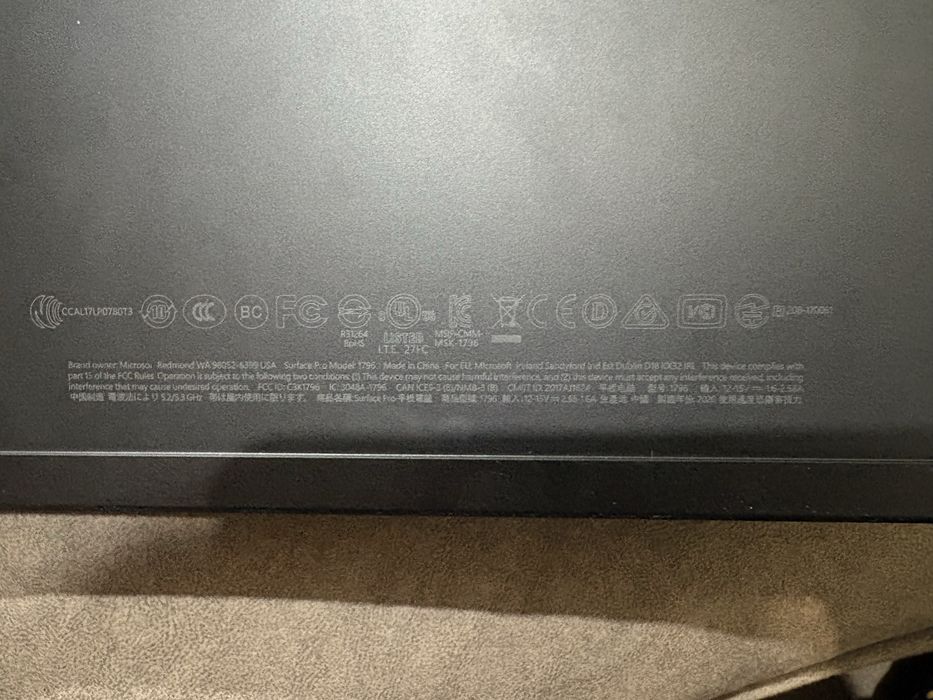 Планшет Microsort Surface Pro 6  256 GB