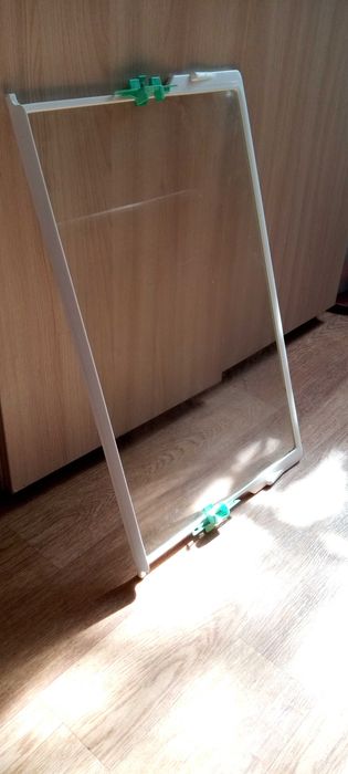 Продаётся полочка для холодильника.