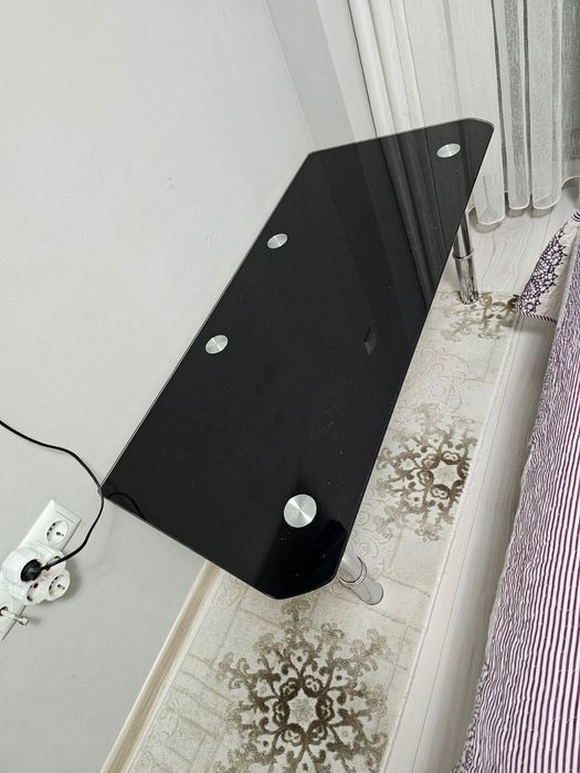 Стъклена холна маса