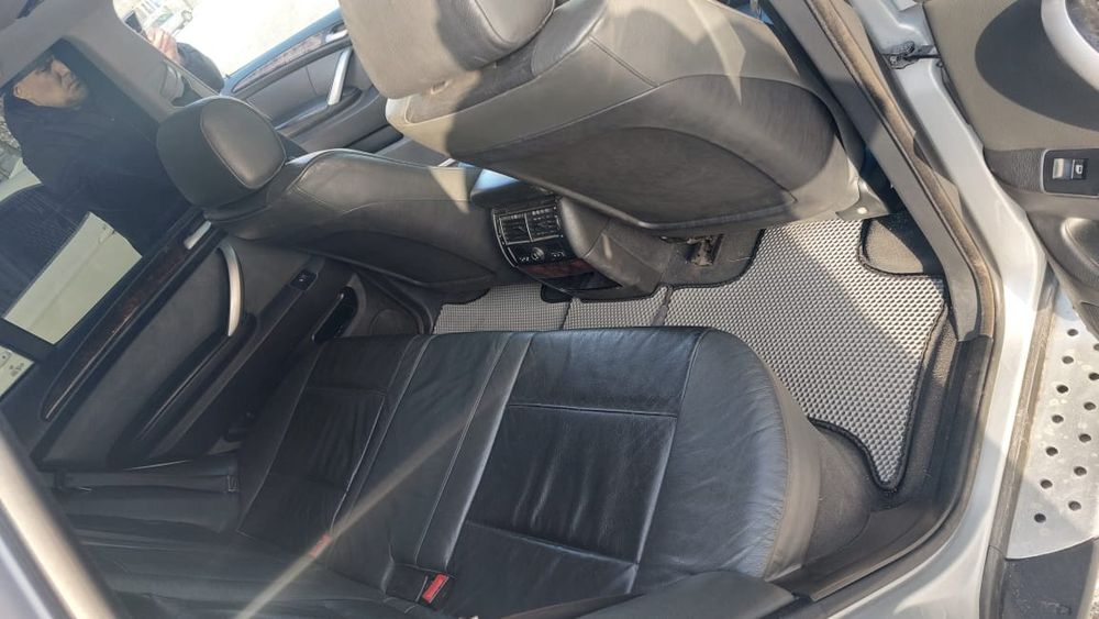 Продам БМВ е53. В отличном состоянии.