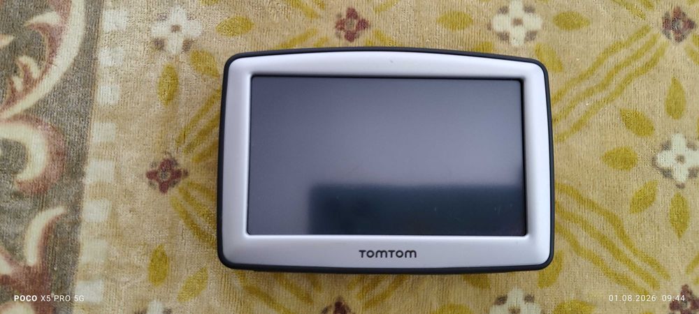 GPS навигации TomTom XL Canada 310, TomTom ONE Canada 310 и Navman S 50. Цената е за трите заедно.