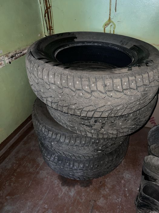 Продам комплект зимней резины