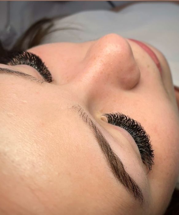 Наращивание ресничек