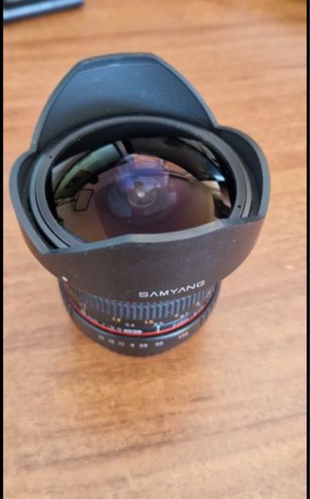 Obiectiv foto Samyang 8 mm montura Canon