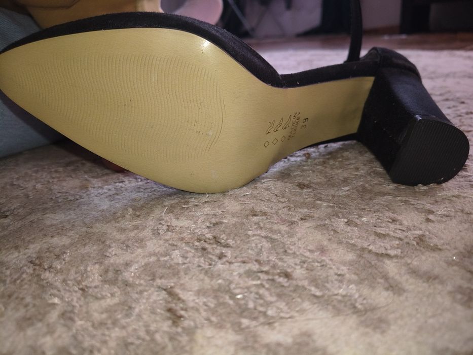 Tocuri elegante dama noii