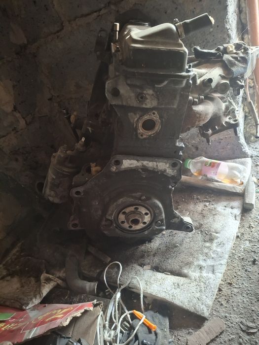 Продам двигатель пассат б3,б4 1.8 моно