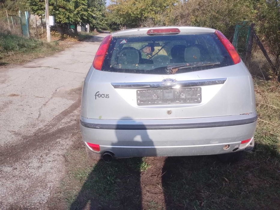 Форд Фокус 1.6 бензин.