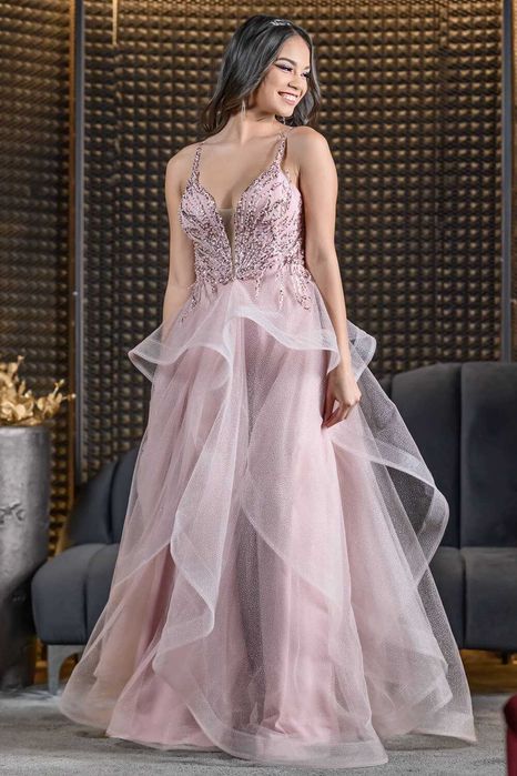 Бална рокля в цвят пепел от рози