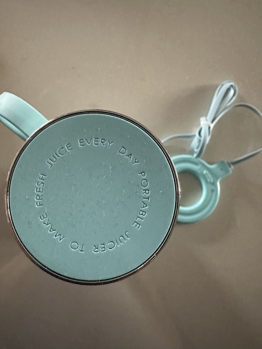 Нов смути шейкър