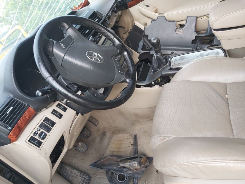 Тойота Авенсис комби 2.0 116 к.с 2003 година