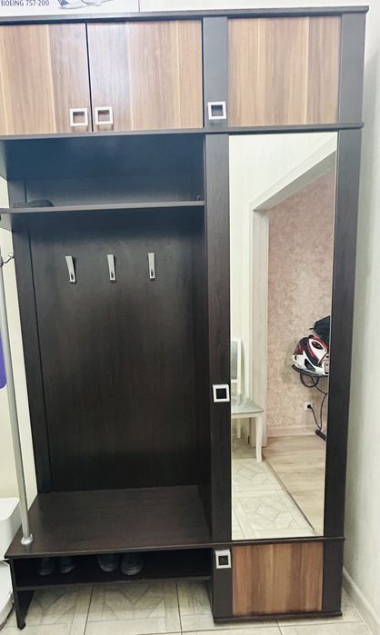 Шкаф для прихожей Россия