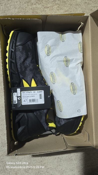 Diadora  bocanci plasa  nr 39 nr 40  nr 46. Nr 47