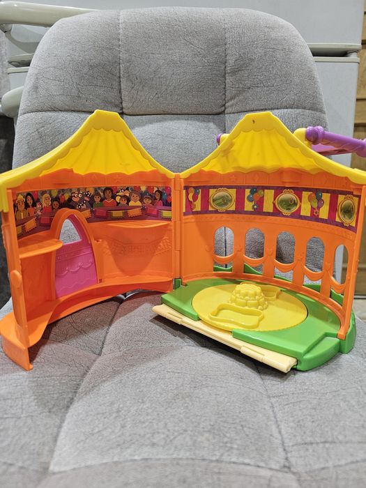 Продам домик для девочек