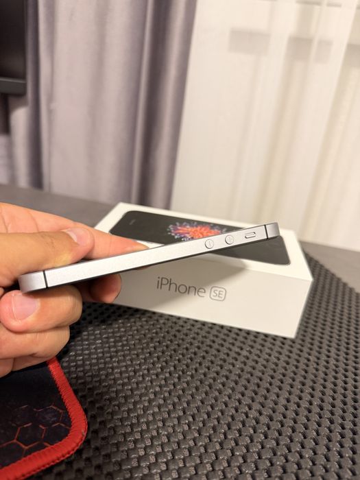 Iphone SE 16 Gb stare extrem de buna 98% baterie