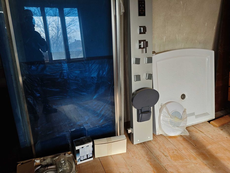 Хидромасажна душ кабина