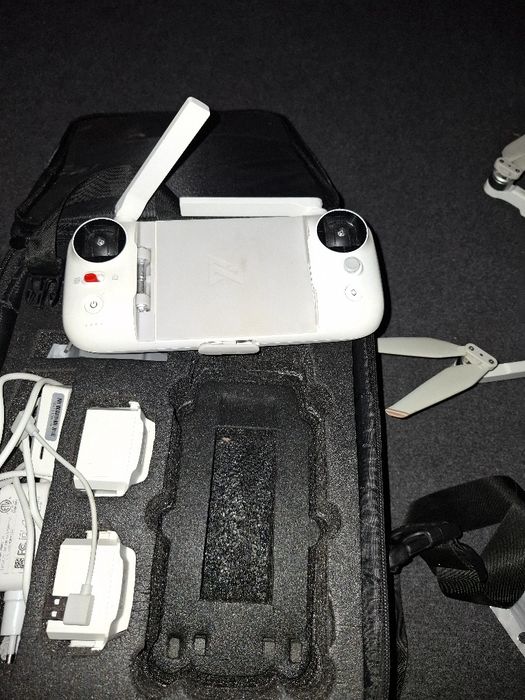 Дрон фими 8про махс