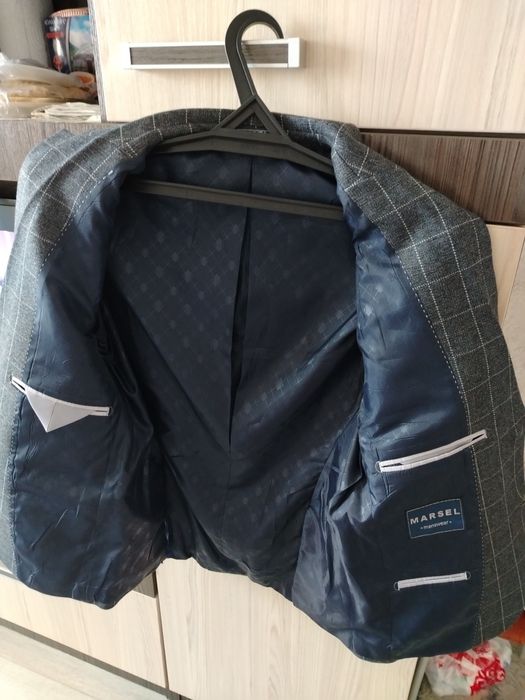 Продаются Пиджак  и рубашка