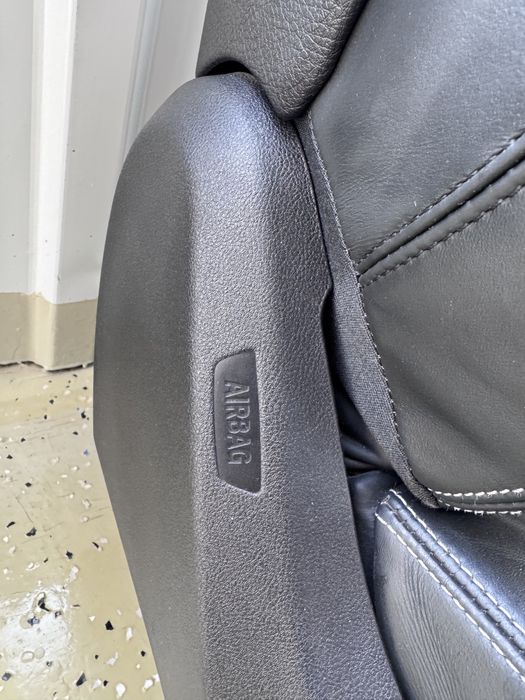 Передние сиденья BMW F10