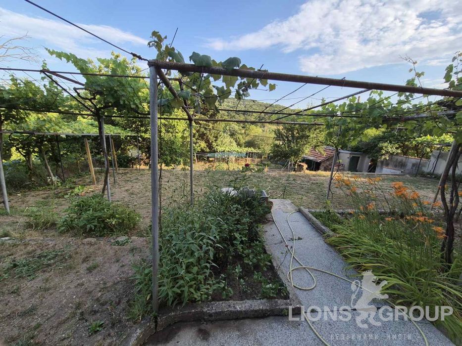 Продава се Къща в с. Долище, Област Варна - 180 кв.м за 510 €/кв.м - Снимка #1