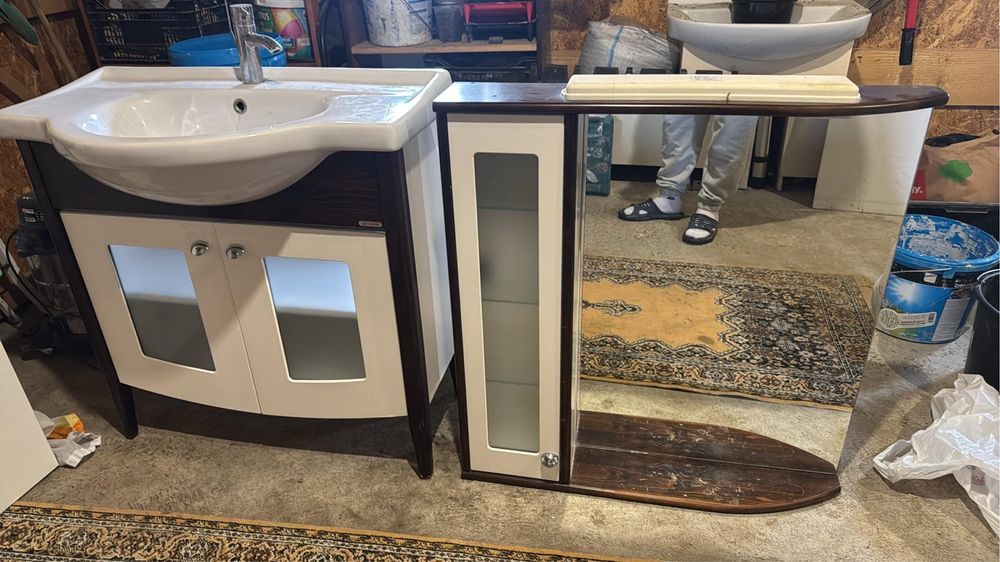 Mobila baie in stare foarte buna