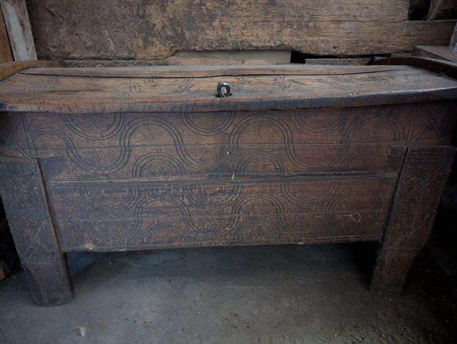 Lada zestre sculptată zona Bihor veche de peste 120 de ani Miersig