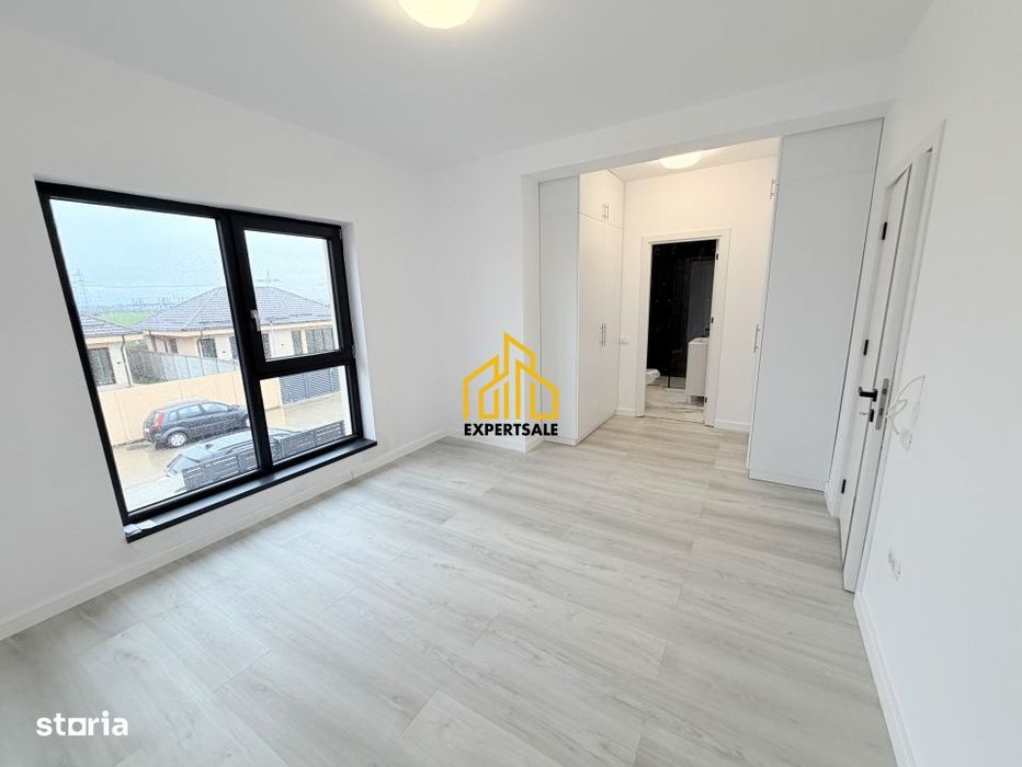 VILA 4 CAM/ POMPA CALDURA/PANOURI/Mobila de bucatarie si Dressing