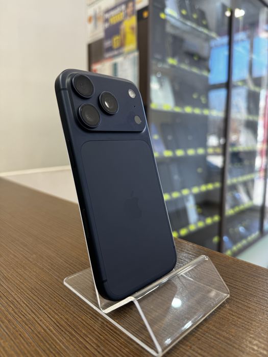 iPhone 17 Pro / 256GB / 100% / 5 cicluri incarcare / ca NOU