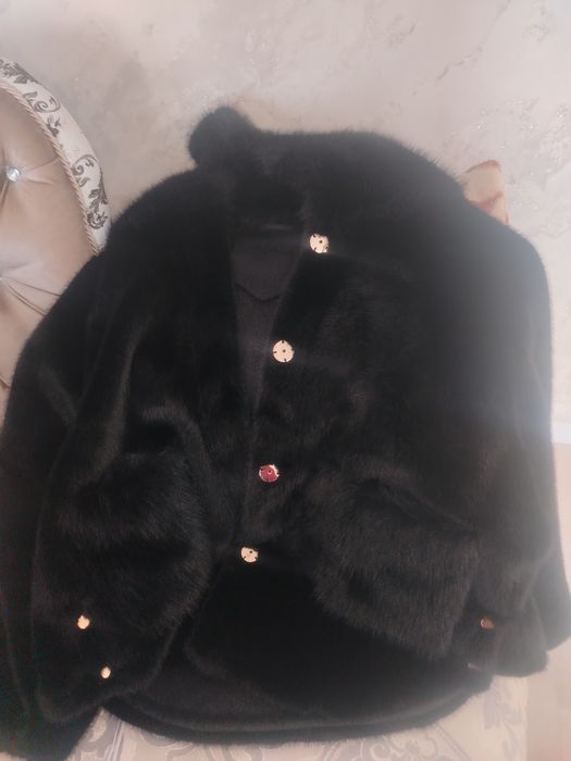 Продам шубу , совсем новые