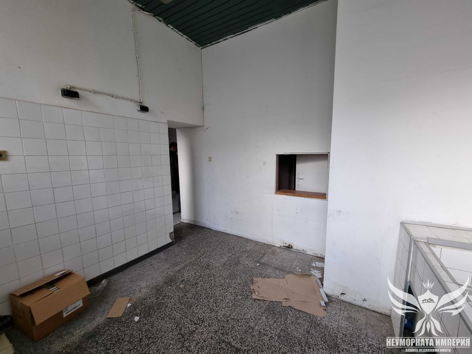 Продавам магазин, помещение, склад 200кв. в гр.Пловдив, център