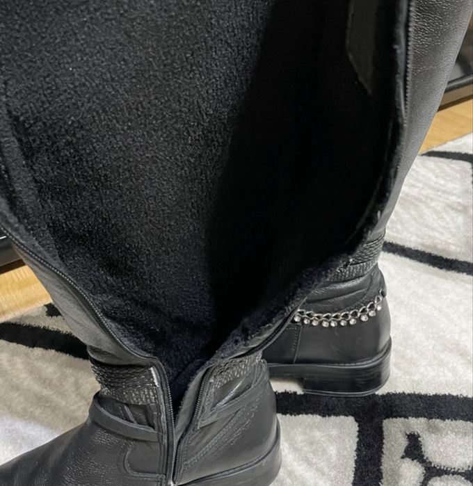 Cizme din piele neagra