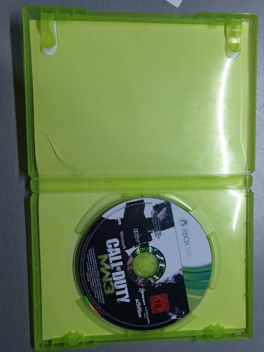 Call of Duty Modern Warfare 3 și FIFA 12