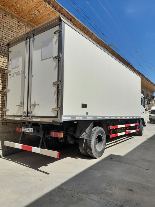 Грузовой Dongfeng