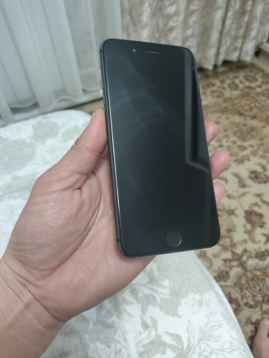 Продам Iphone 8 plus