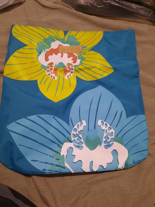 Плажни чанти Avon