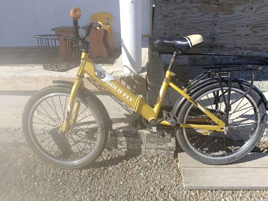 Продам велик и покрышки