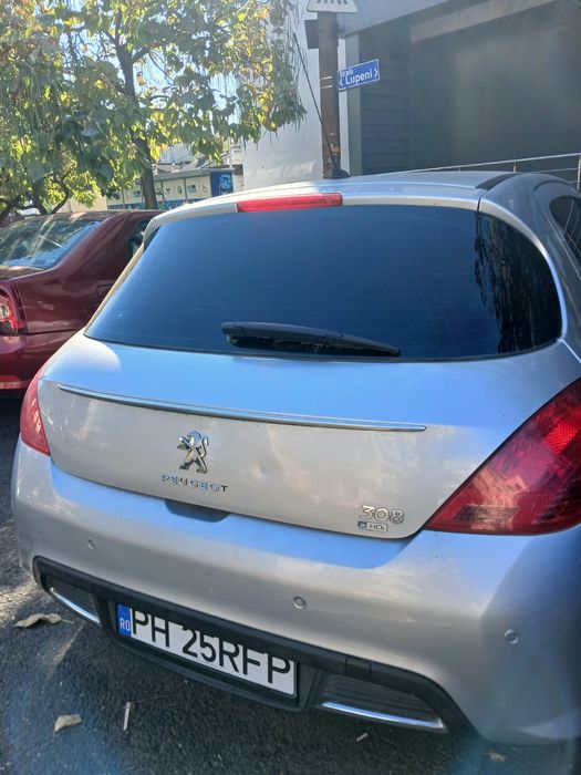 Peugeot 308 1.6 an2012 17.000 lei negociabil