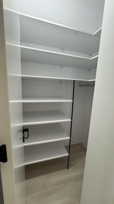 Дава се под наем Четиристаен апартамент в София, Център - 130 кв.м за 1395.36 € - Снимка #8