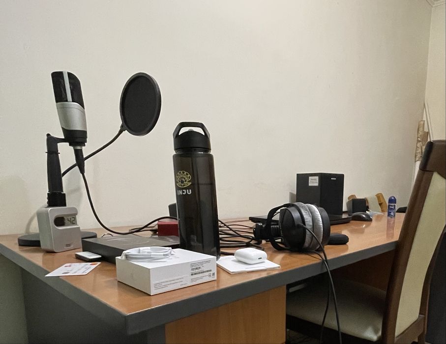 Студийный микрофон