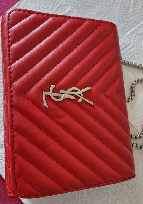 Vand poseta rosie  Y S LL Yves Saint Laurent  absolut noua