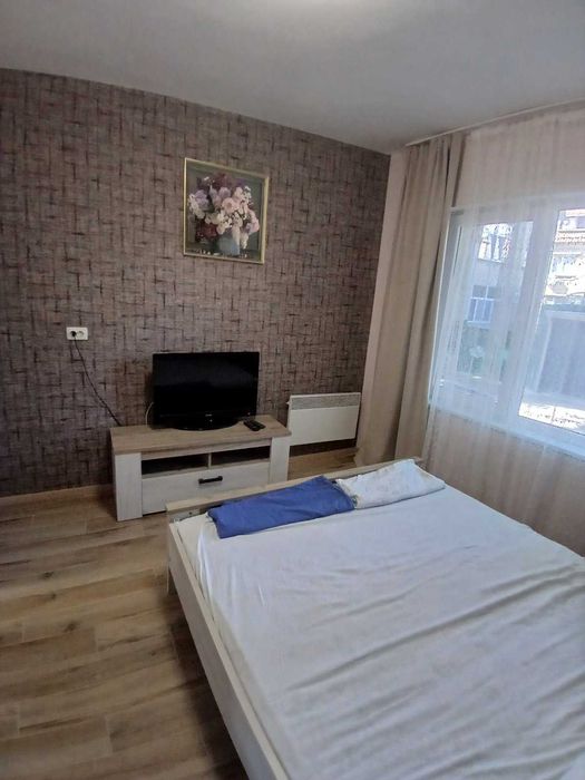 Двустаен апартамент Център