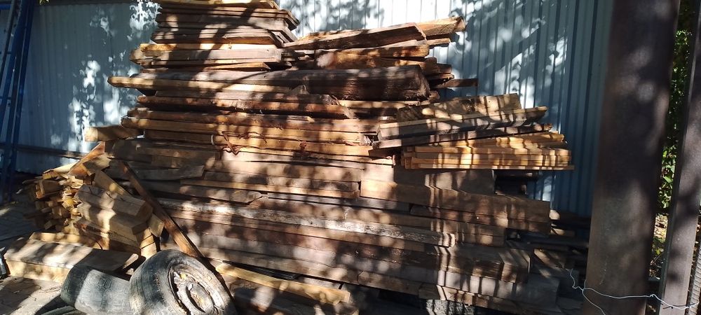 Продаю строительные брусья и дрова