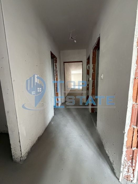 Продава се Тристаен апартамент в Велико Търново, Бузлуджа - 150 кв.м за 1154 €/кв.м - Снимка #2