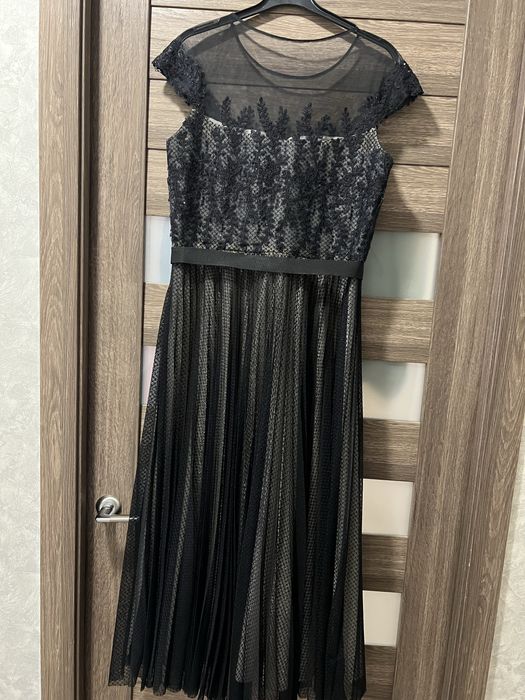 Платье нарядное